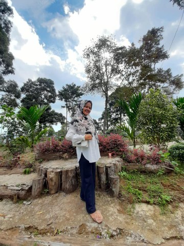 Ulvadwi Julie Cania, S.Kom