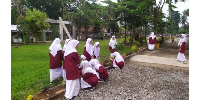 Jumat Bersih SMAN 1 Sungai Geringging