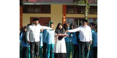 Pelaksanaan Upacara Bendera Hari Guru Nasional Tahun 2022
